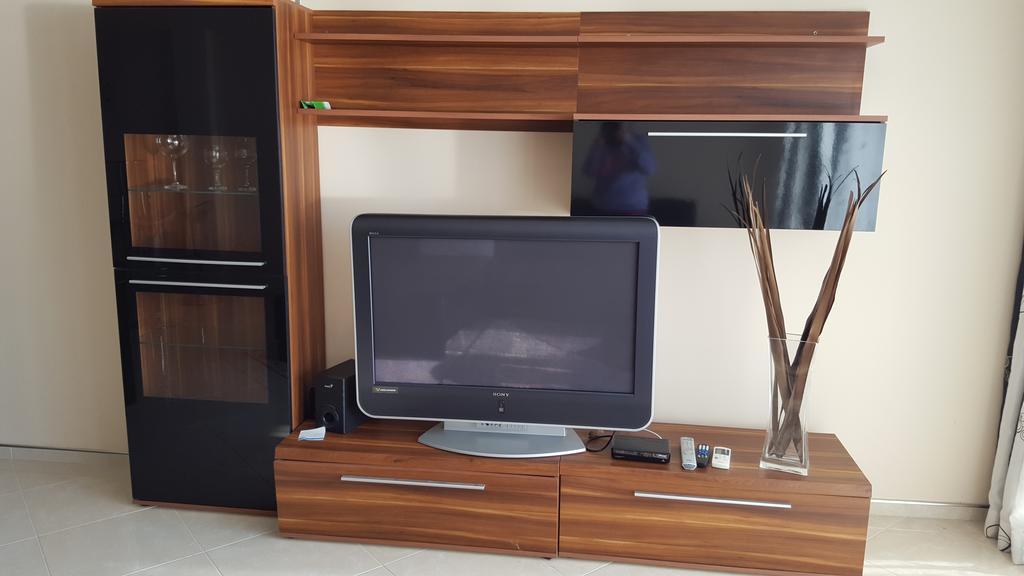 Kapriz Apartments Utjeha Bagian luar foto